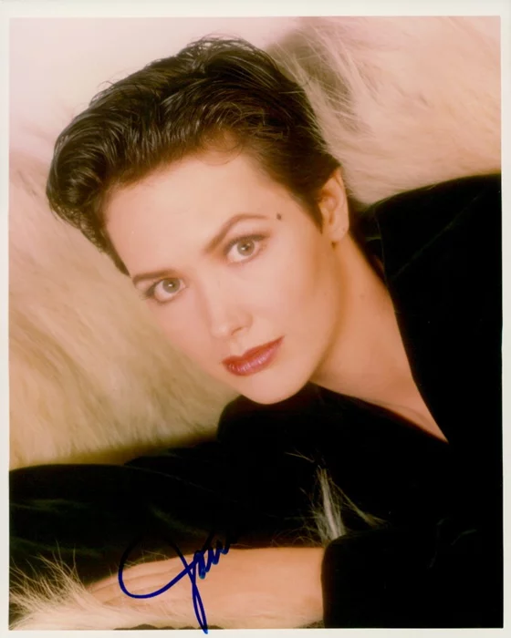 Janine Turner autograph