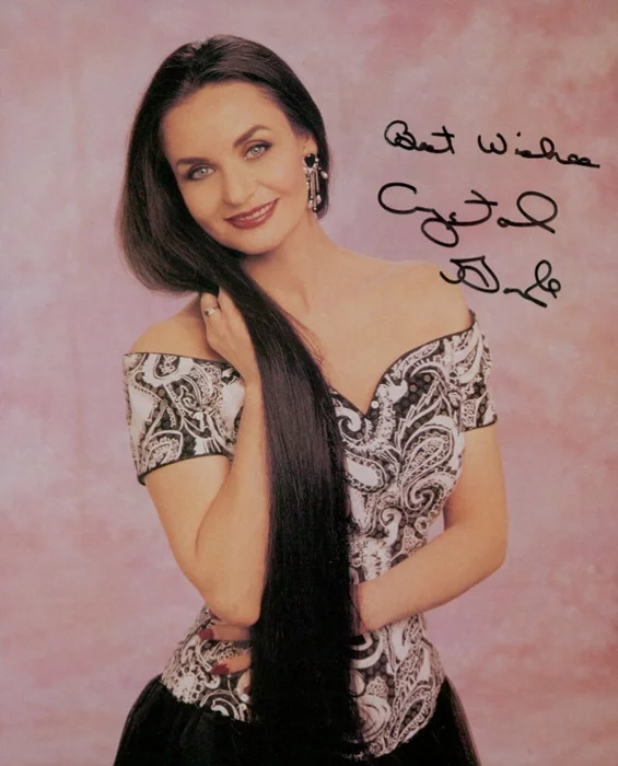 Crystal Gayle autograph