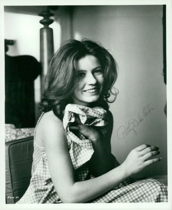 Patty Duke Astin autograph