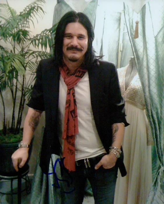 Gilby Clarke autograph