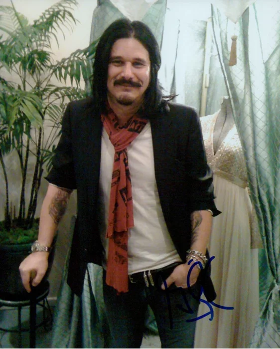 Gilby Clarke autograph