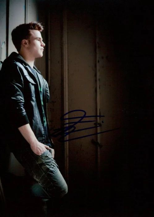 Justin Tinucci autograph