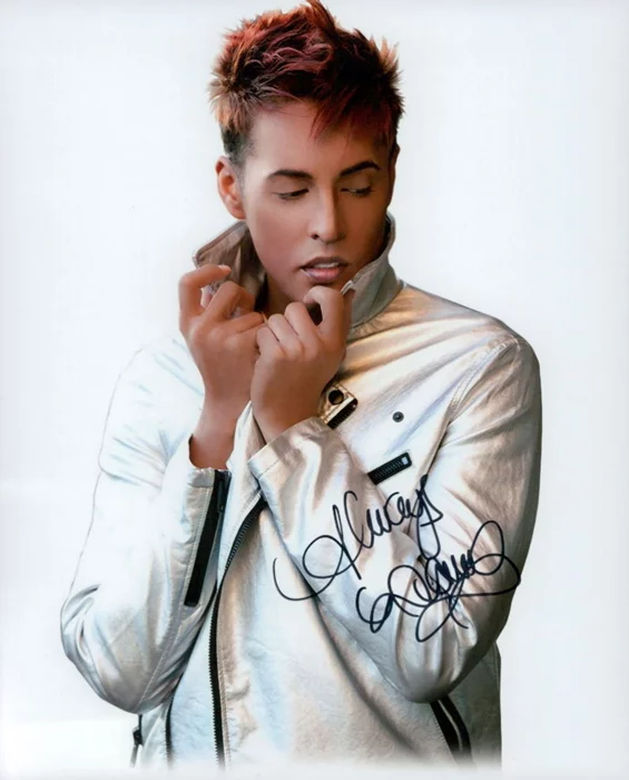 Dario autograph