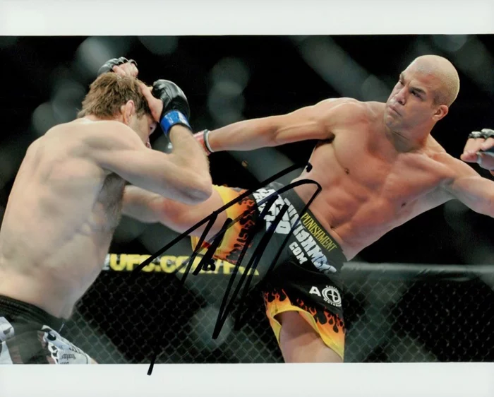 Tito Ortiz autograph