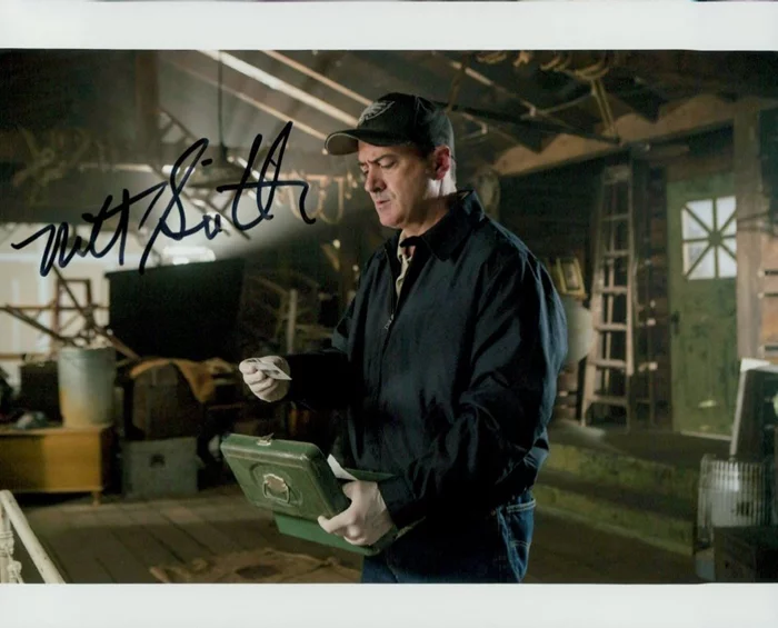 Matt Servitto autograph