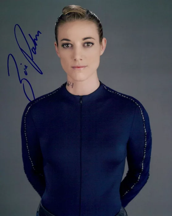 Zoie Palmer autograph