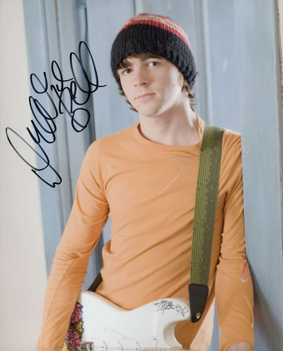 Drake Bell autograph