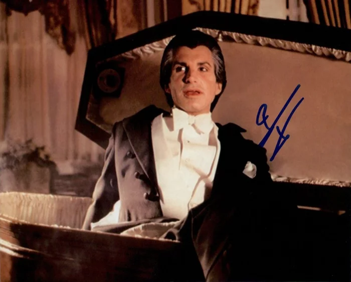 George Hamilton autograph