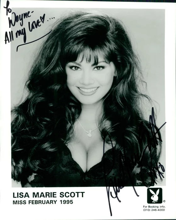 Lisa Marie Scott autograph