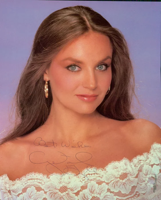 Crystal Gayle autograph