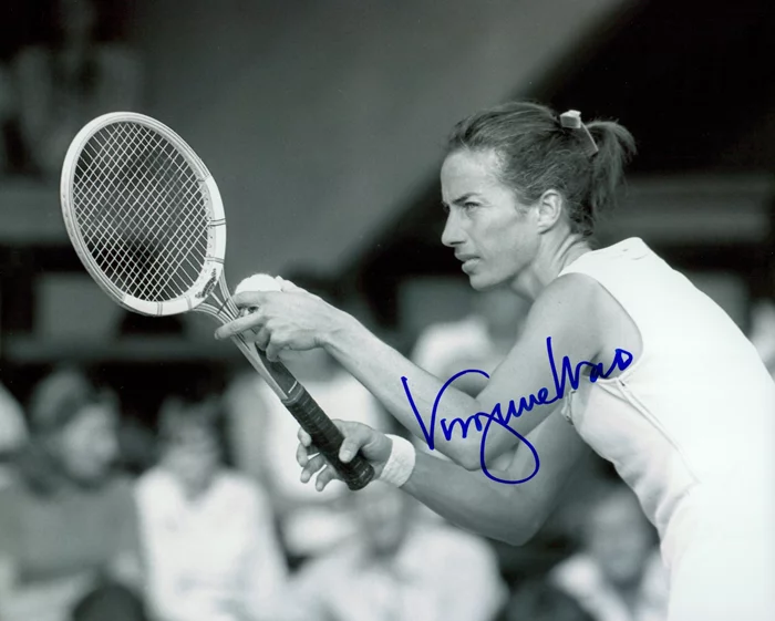 Virginia Wade autograph