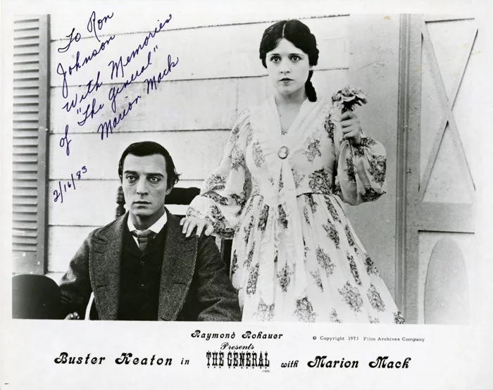 Marion Mack autograph