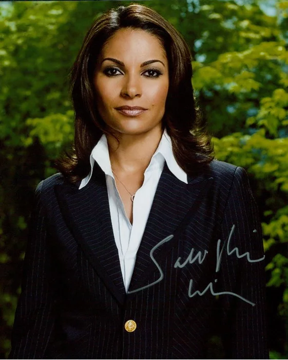 Salli Richardson-Whitfield autograph