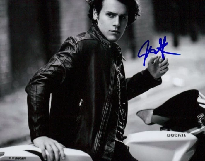 Jonathan Groff autograph