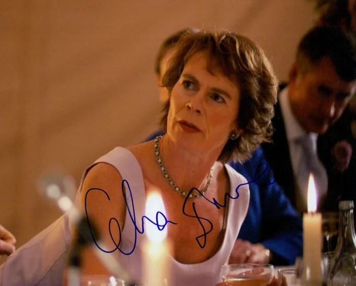 Celia Imrie autograph