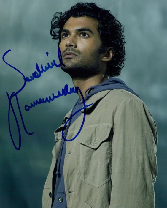 Sendhil Ramamurthy autograph