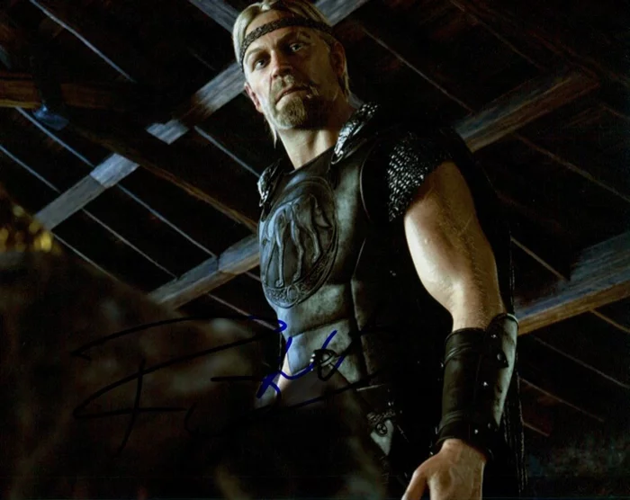 Ray Winstone autograph