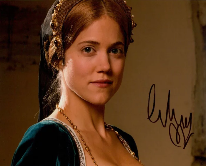 Charity Wakefield autograph