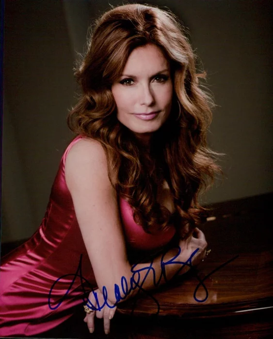 Tracey Bregman autograph