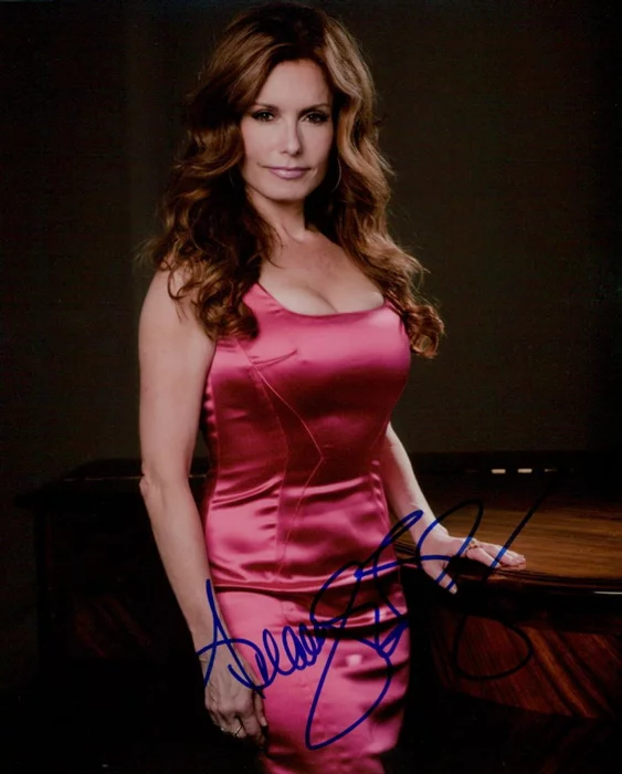 Tracey Bregman autograph
