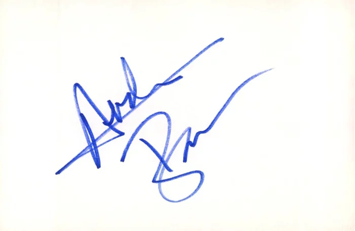 Andrea Bowen autograph