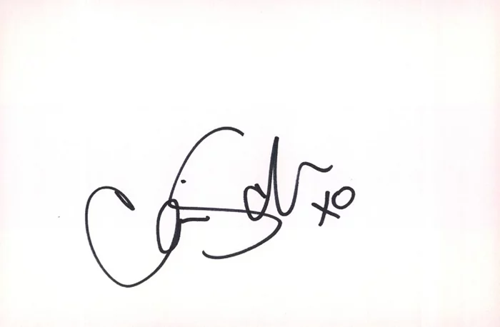 Cassie Scerbo autograph