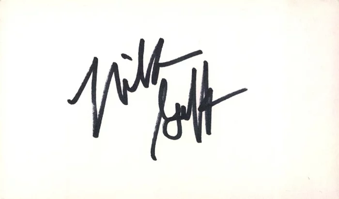Nikki Griffin autograph