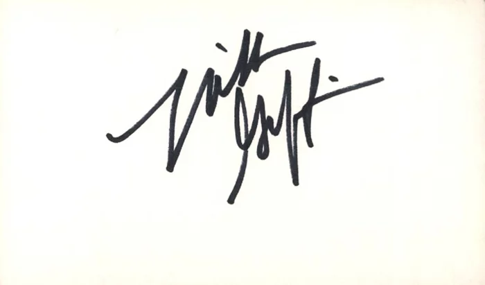 Nikki Griffin autograph