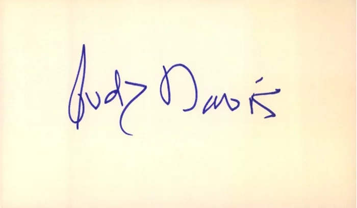 Judy Davis autograph