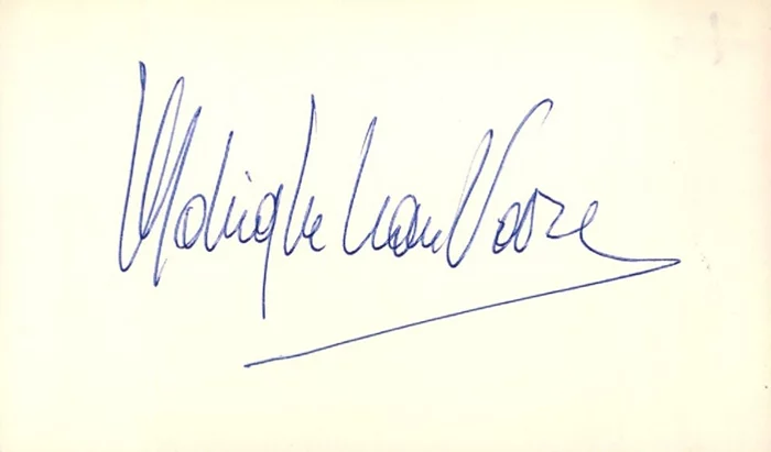 Monique Van Vooren autograph