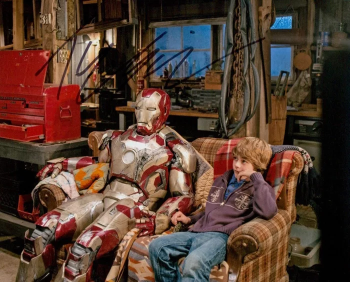 Ty Simpkins autograph
