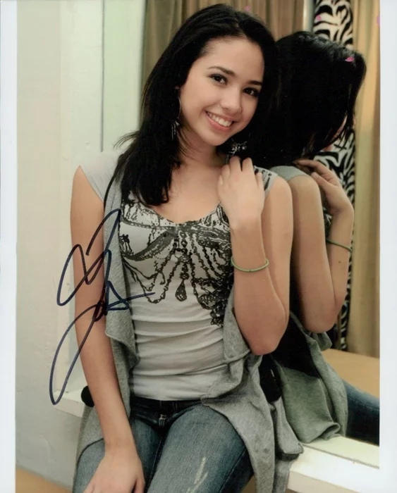 Janelle  Ortiz autograph