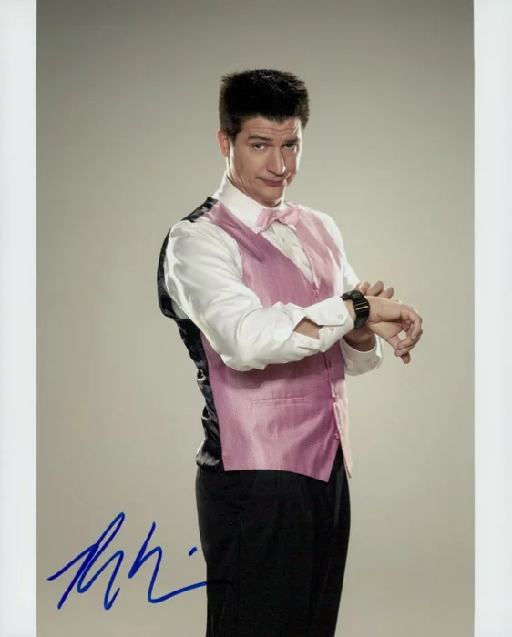 Ken Marino autograph