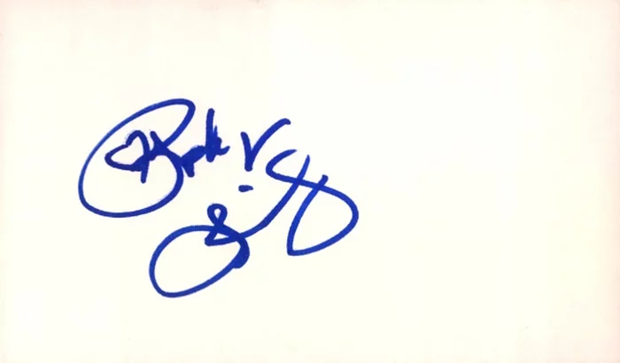 Robyn Lively autograph