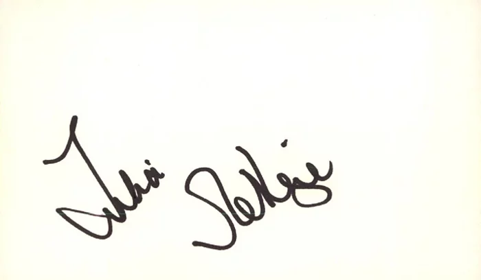 Julia McKenzie autograph