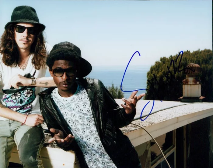 Shwayze autograph
