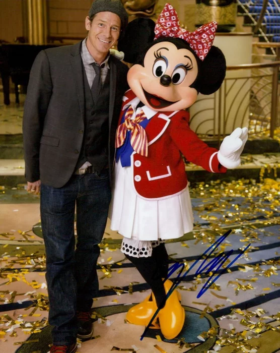 Ty Pennington autograph