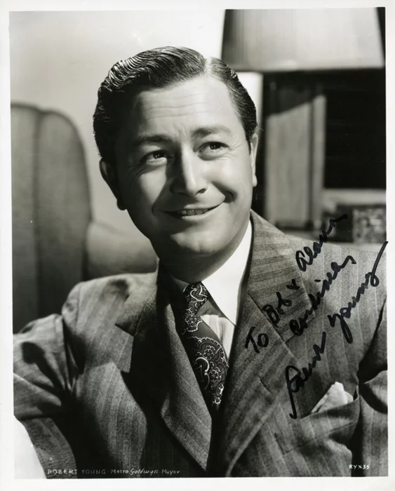 Robert Young autograph
