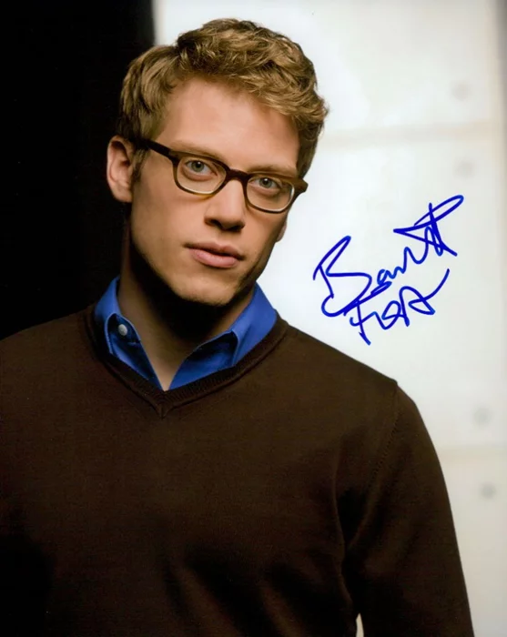 Barrett Foa autograph