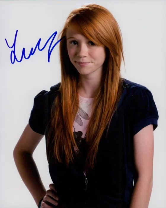 Liliana Mumy autograph