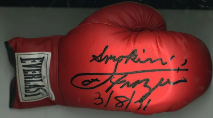 Joe Frazier autograph