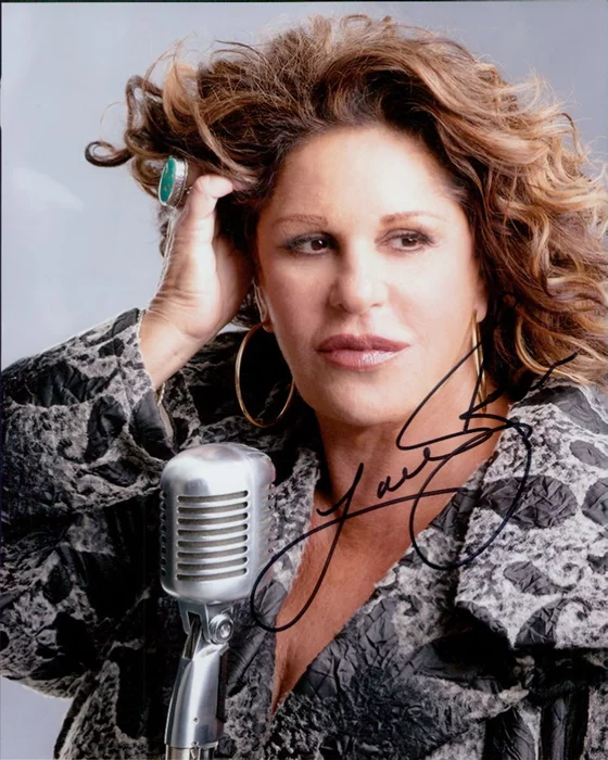 Lainie Kazan autograph