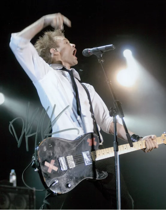 Deryck Whibley autograph