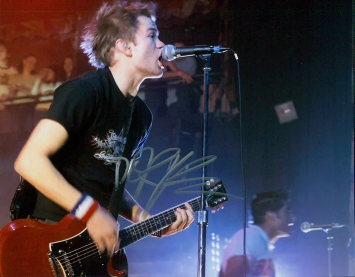 Deryck Whibley autograph