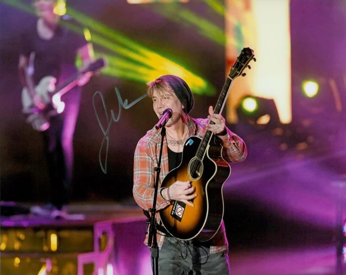Johnny Rzeznik autograph