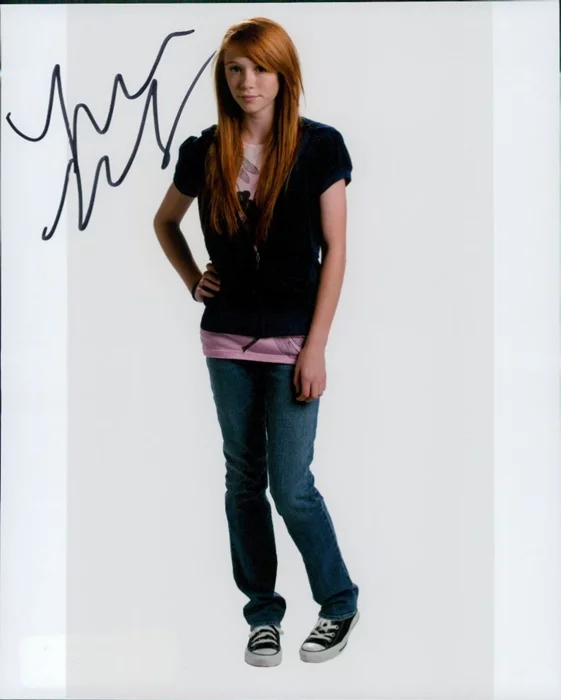 Liliana Mumy autograph