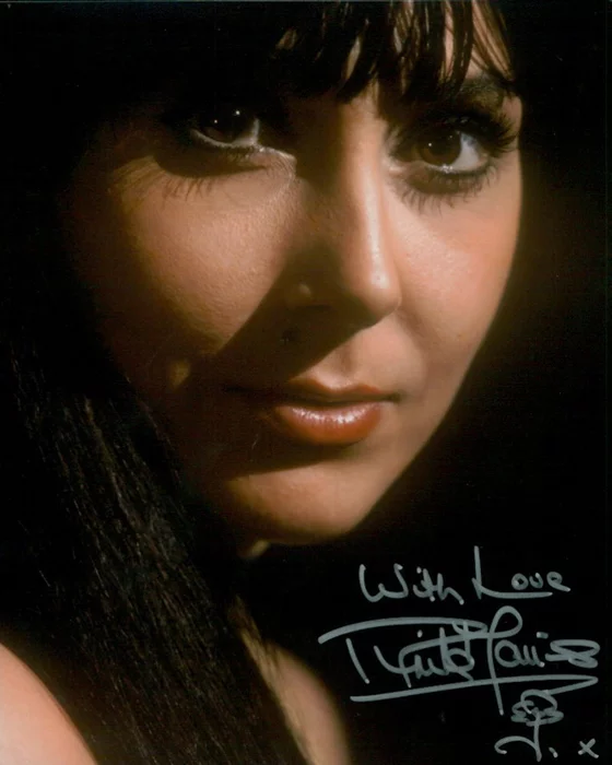 Anita Harris autograph