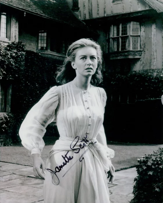 Janette Scott autograph