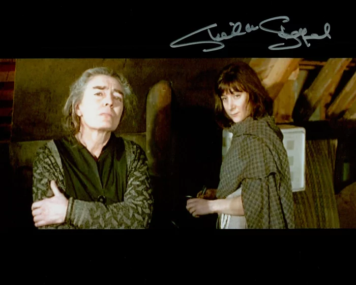 Sheila Steafel autograph