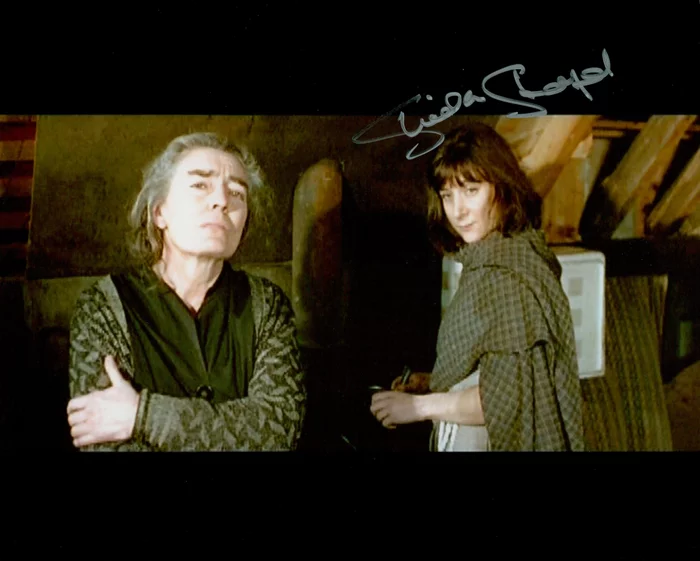 Sheila Steafel autograph
